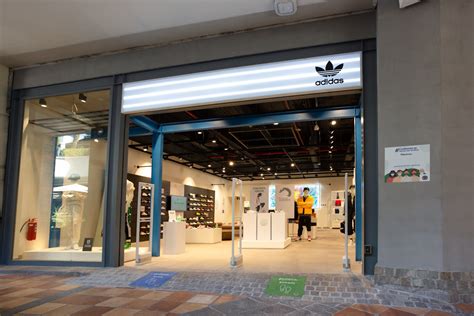 tienda adidas parque arauco